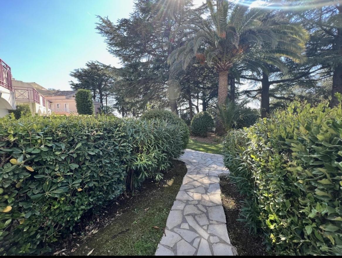 Gabrielle Appartements Cannes Szoba fotó